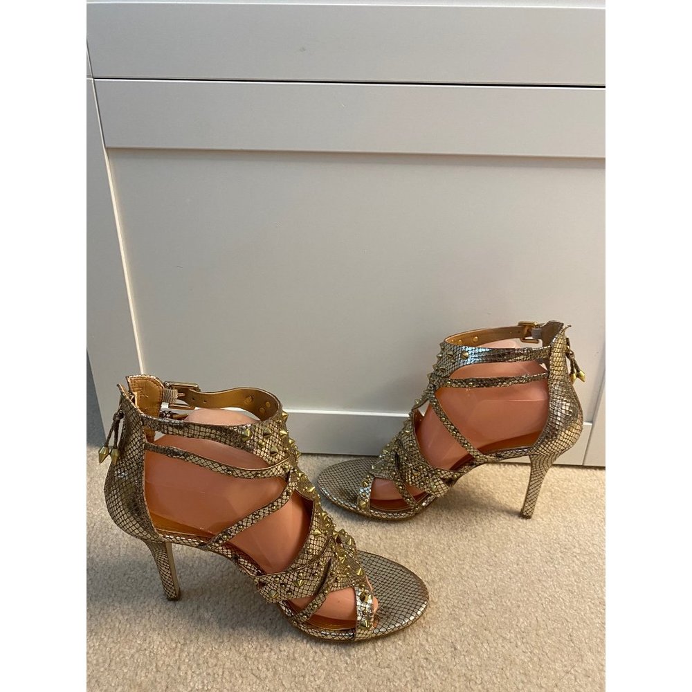 Guess Laidea Studded Gold Gladiator Strappy Sandals Size 10 - Picture 5 of 9